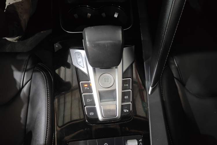 Used BYD Song Pro 2019 1.5T Automatic Elite Edition Gear Lever
