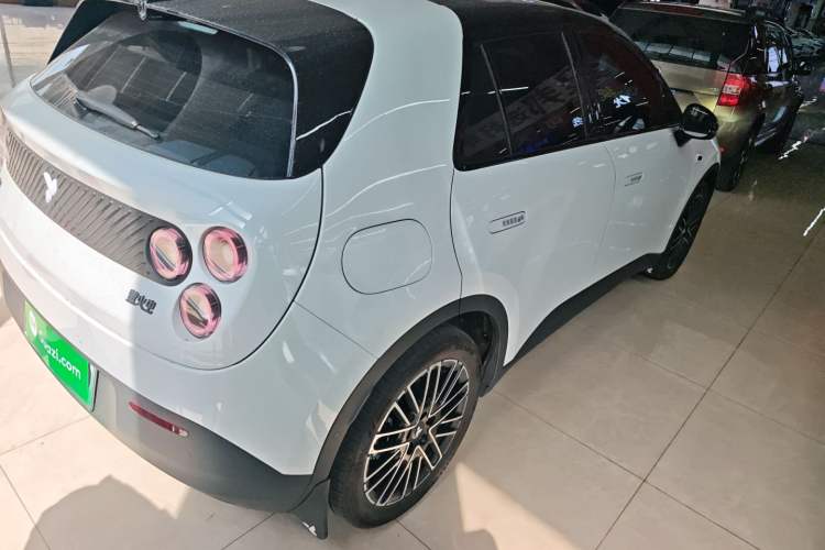 Used firefly 2025 Illuminated Edition
