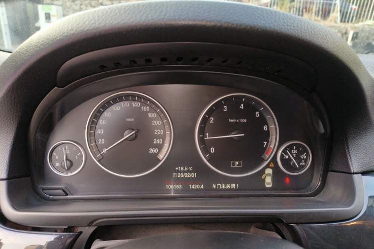 Used BMW 5 Series 2014 520Li Elegant Model
