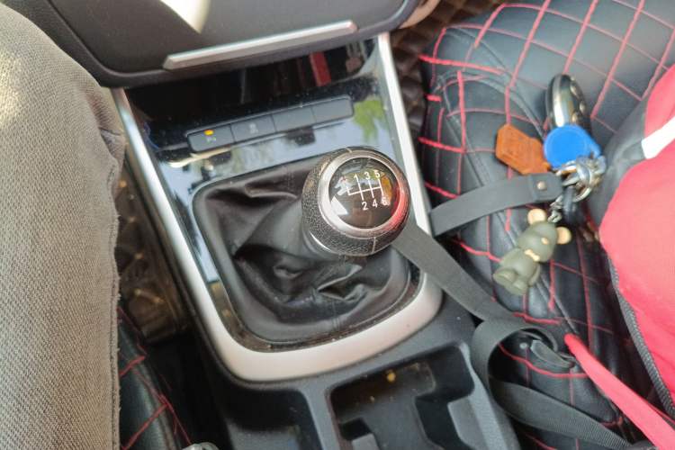 Used BYD Song MAX 2017 1.5T Manual Smart Connect Luxury 7-Seater
