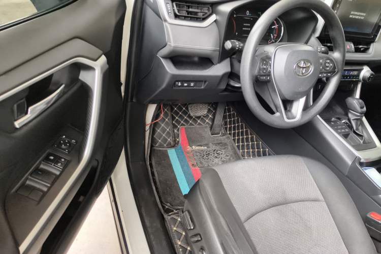 Used Toyota RAV4 2020 2.0L CVT 4x4 Trend Edition
