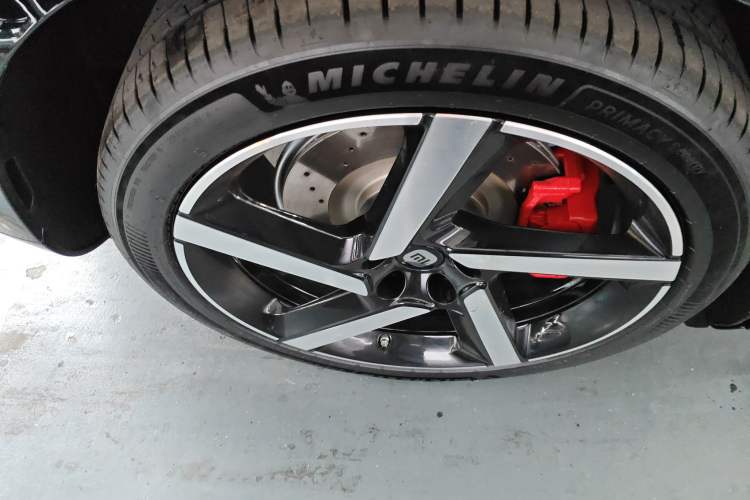 Used Xiaomi Auto YU7 2025 Ultra-Long Range High-Performance All-Wheel-Drive Max Edition