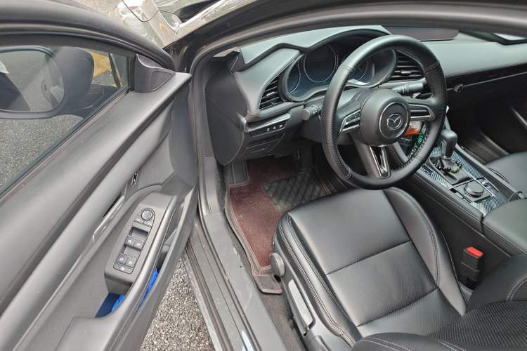 Used Mazda 3 Axela 2023 2.0L Automatic Zhiqing Edition Driver Seat