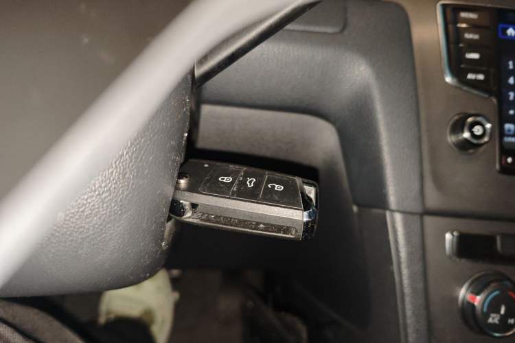 Used Volkswagen Golf 2015 1.6L Automatic Comfort Model Vehicle Key