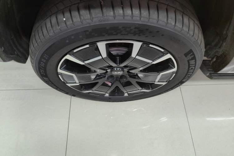 Used Formula Leopard 8 2025 Smart & Brave Flagship Edition 7 Seats
