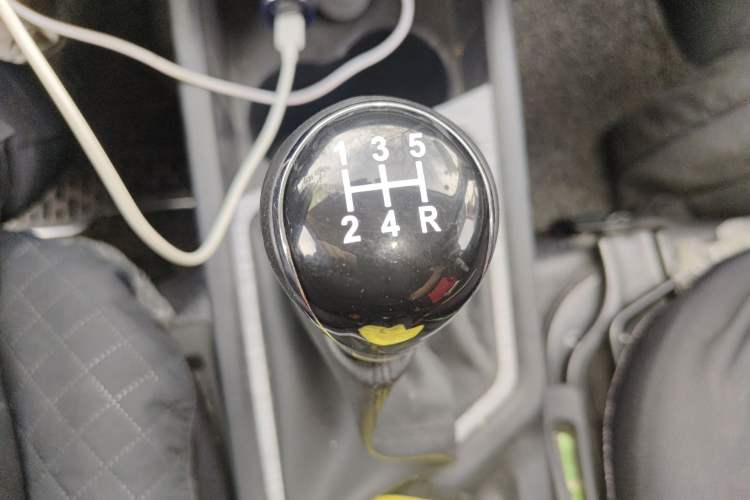 Used CHANGAN KAICHENG Ruixing M60 2023 1.6L CNG Comfort Van 2 Seats Gear Lever