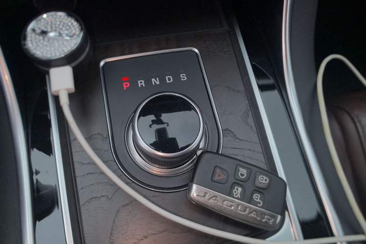 Used Jaguar XFL 2018 XFL 2.0T 250 PS Luxury Edition