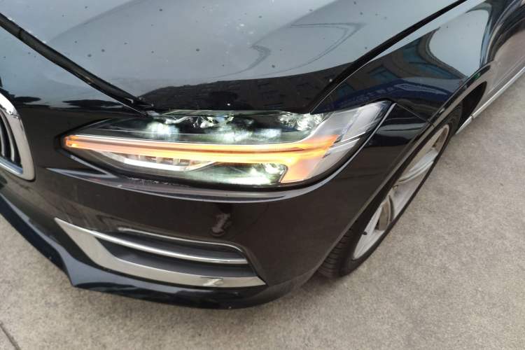 Used Volvo S90 2020 T5 Zhiyi Luxury Edition
