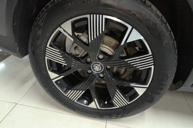 Used BYD Tang New Energy 2024 DM-i Glory Edition 112KM Flagship Model Exterior 5