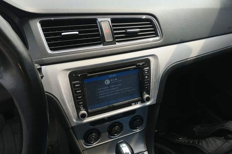 Used Volkswagen Gran Lavida 2013 1.6L Automatic Luxury Model
