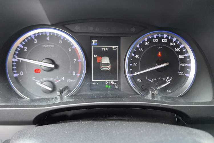 Used Toyota Highlander 2018 2.0T Four-Wheel Drive Luxury Edition 7 Seats China V Emission Standard Instrument Cluster