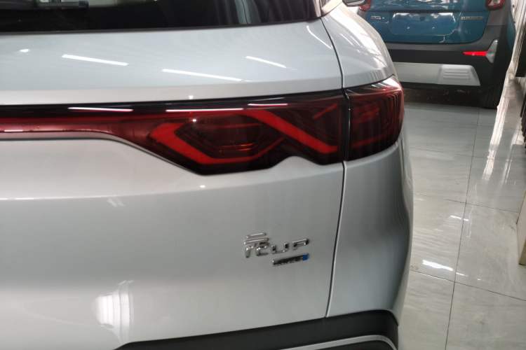 Used BYD Yuan UP 2025 Intelligent Driving Version 401 km Leading Edition Right Rear Taillight