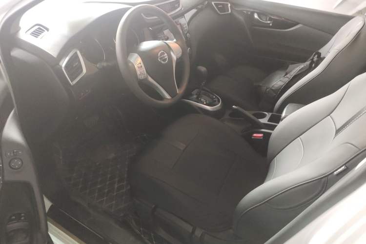 Used Nissan Qashqai 2017 2.0L CVT Elite Edition China V Standard Left Front Seat