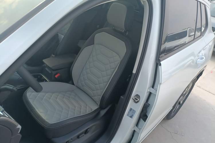 Used Volkswagen Tayron 2023 Revised Version 380TSI All-Wheel Drive R-Line High-Energy Edition Left Front Seat