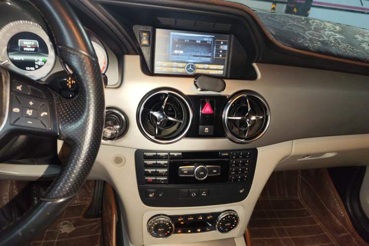 Used Mercedes-Benz GLK-Class 2013 GLK 300 4MATIC Fashion Model