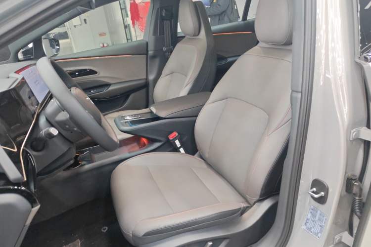 Used Hongqi EH7 2025 600 Smart Selection Edition
