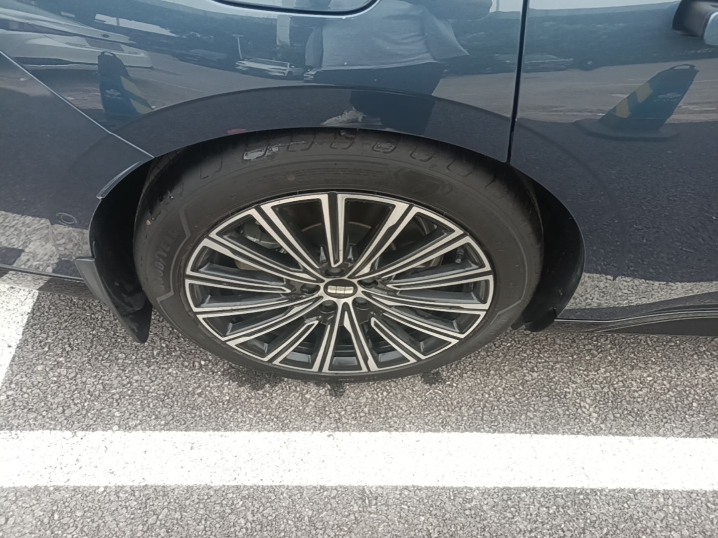 Geely Galaxy 8 2025 130km EM-P Starship Edition — снимка 11