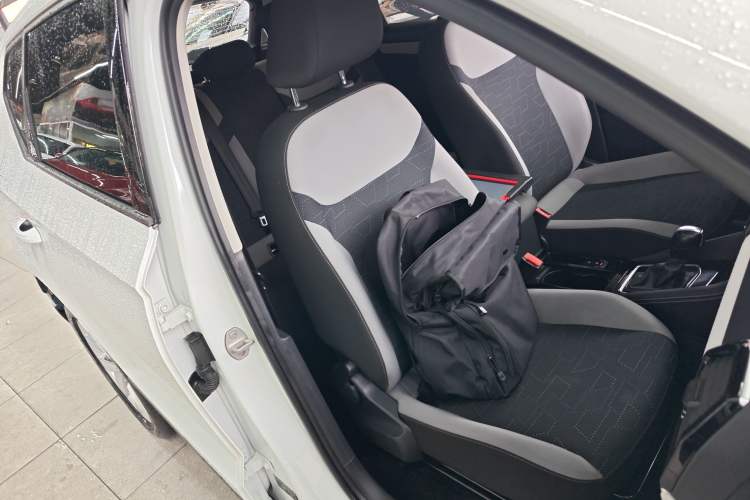 Used Jetta VS5 2023 280TSI Automatic Trend Edition Right Front Seat