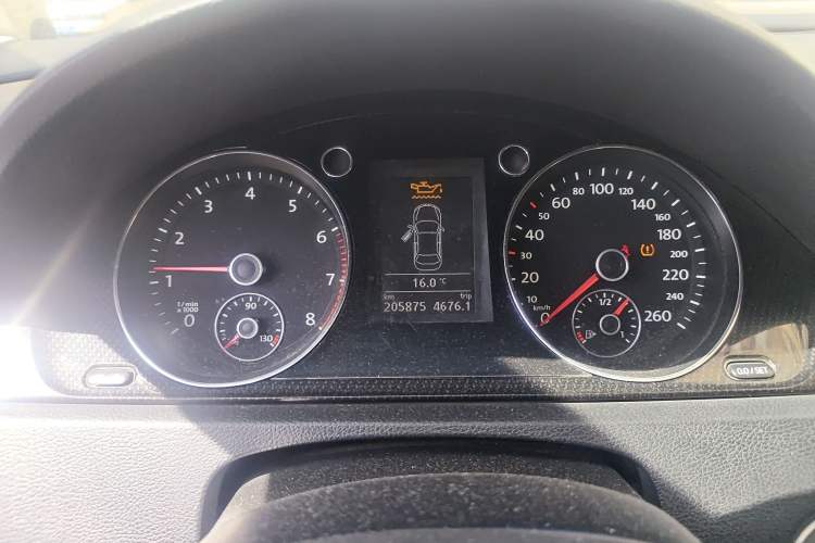 Used Volkswagen Magotan 2012 Revised 1.8TSI Luxury Version Instrument Cluster