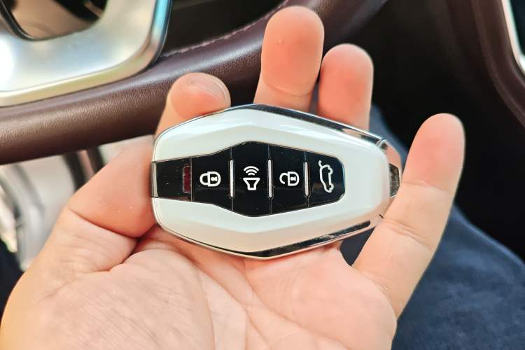 Used JETOUR X90 2022 Zilong 2.0T DCT Wushen Edition 7-Seater Vehicle Key