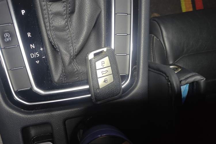 Used Volkswagen Magotan 2018 Facelift 330TSI DSG Luxury Model
