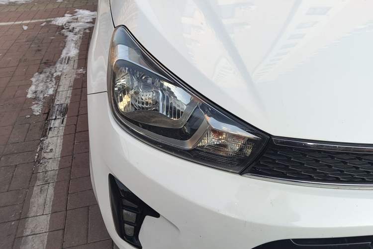 Used Kia Pegas 2019 1.4L Manual Value Edition National VI Standard Right Front Headlight