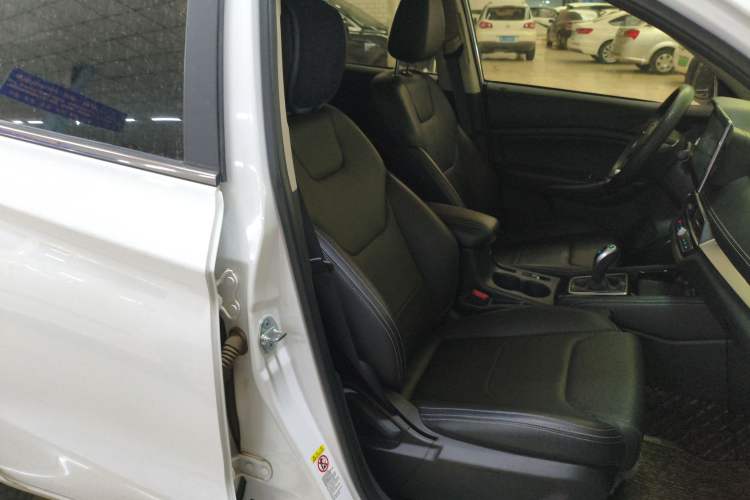 Used BYD Song 2020 Classic Edition 1.5T Automatic Elite Model Right Front Seat