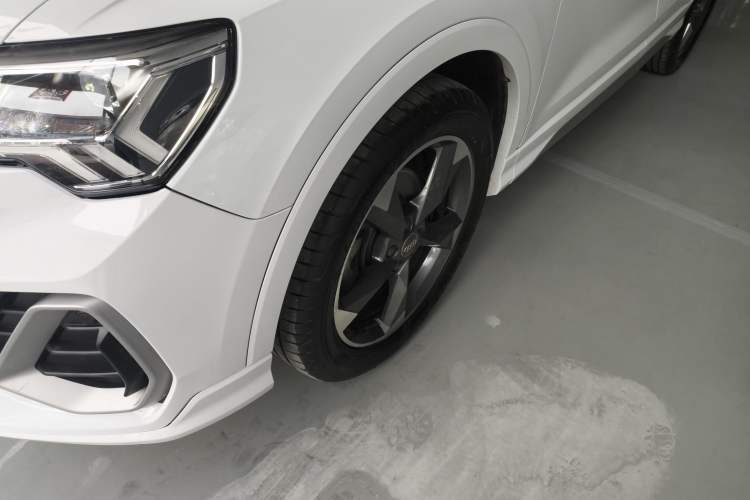 Used Audi Q3 2019 35 TFSI Fashion Dynamic Model
