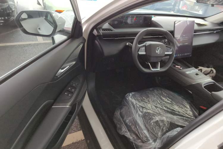 Used CHANGAN Eado PHEV 2025 Smart New Blue Whale 145KM Battleship Edition
