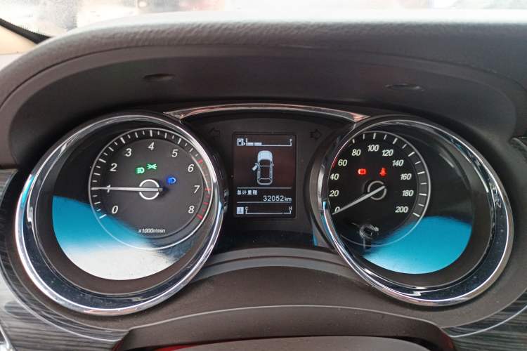 Used Baojun 730 2016 1.5L Manual Comfort Version 7 Seats China V Emission Standard