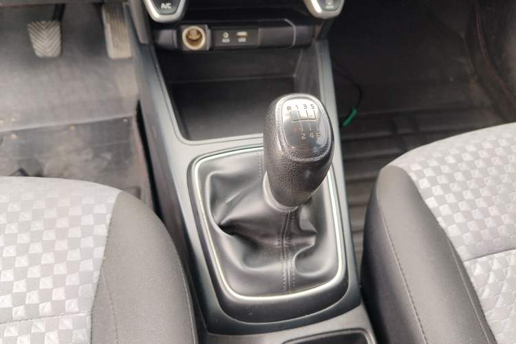 Used Kia K2 2017 Sedan 1.4L Manual Transmission GLS Gear Lever