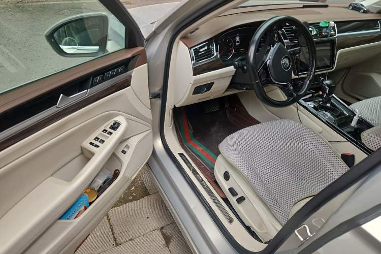 Used Volkswagen Phideon 2018 Revised Version 380TSI Two-Wheel Drive Business Edition