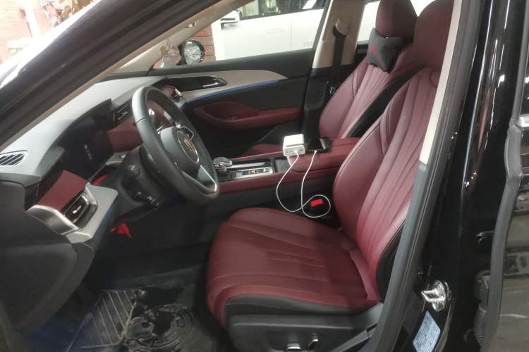 Used Hongqi H5 2025 2.0T Automatic Flag Edition – 500 000 Units Commemorative Version