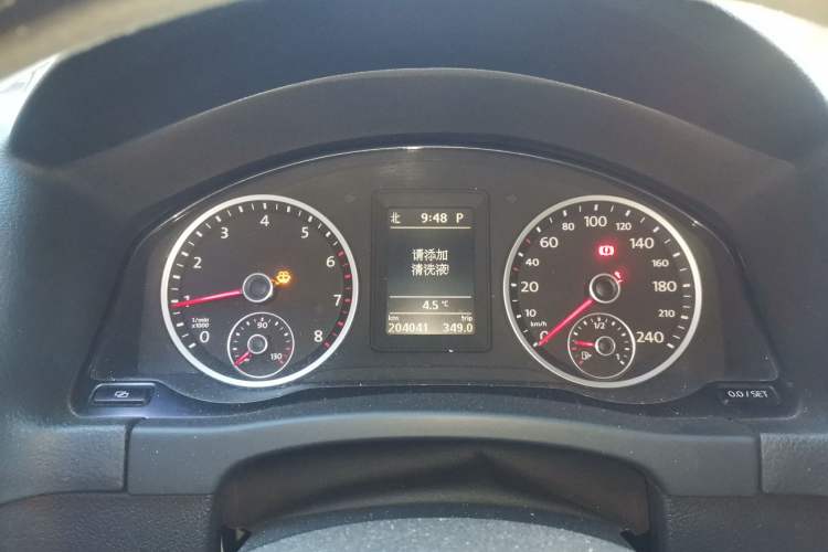 Used Volkswagen Tiguan 2010 2.0 TSI Automatic All-Wheel-Drive Elite Edition Instrument Cluster