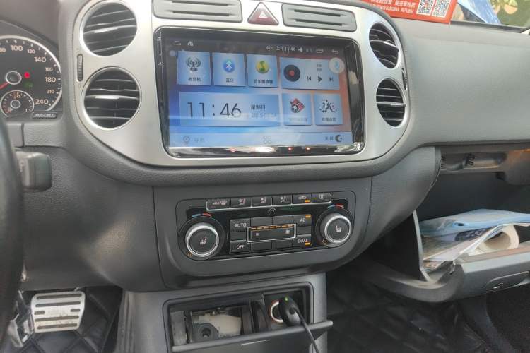 Used Volkswagen Tiguan 2012 1.8TSI Automatic All-Wheel Drive Elite Edition Audio And AC Panel