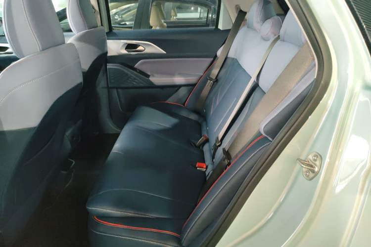 Used Geometry E Firefly 2023 320KM Cute & Handsome Tiger 5 Seats
