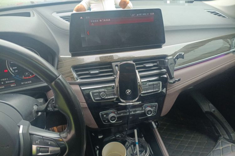 Used BMW X1 2020 xDrive25Li Luxury Edition Audio And AC Panel