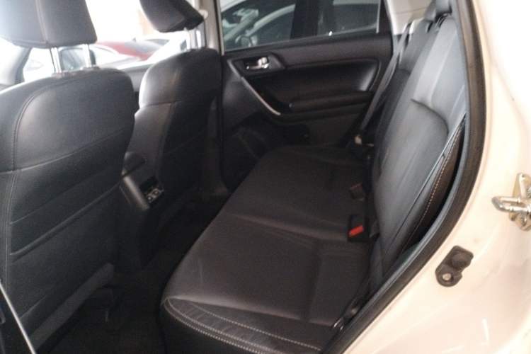 Used Subaru Forester 2016 2.5i Luxury Navigation Edition
