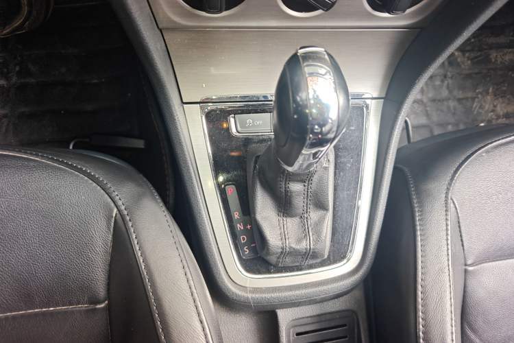 Used Volkswagen Lavida 2013 Restyled Classic 1.6L Automatic Comfort Edition