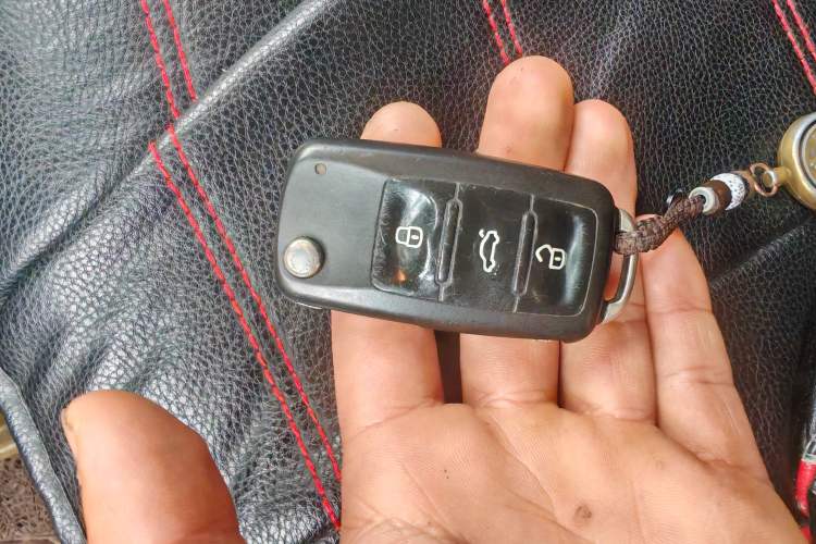 Used Skoda Rapid 2018 1.6L Manual Comfort Edition Vehicle Key