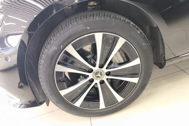 Used Mercedes-Benz E-Class New Energy 2022 Restyled E 350 e L Plug-in Hybrid Sedan Left Front Wheel Hub