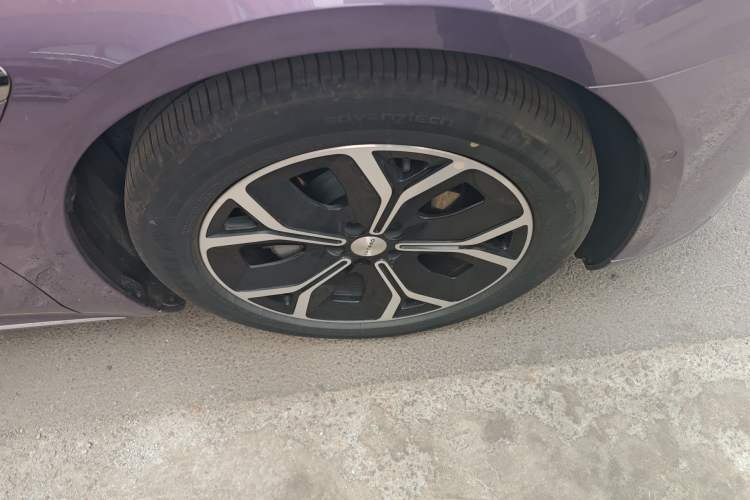 Used Hima Luxeed S7 2025 705 km Max Right Front Wheel Hub