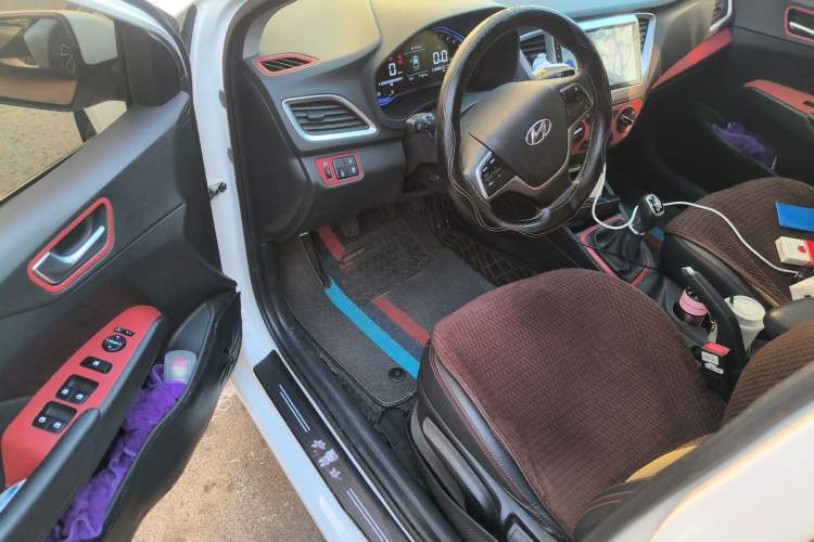 Used Hyundai Verna (new generation) 2020 1.4L Manual GLS Cool Edition Driver Seat