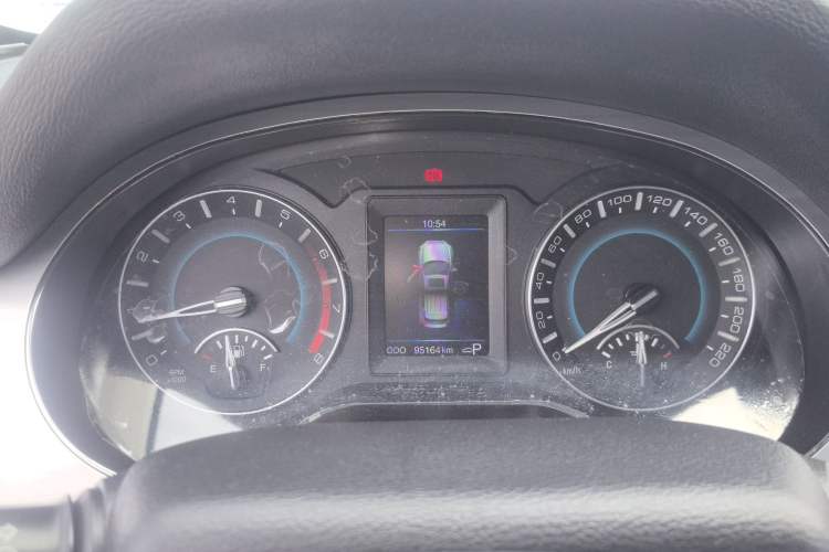 Used Haval H2 2016 Red-Label 1.5T Automatic Two-Wheel Drive Luxury Model Instrument Cluster