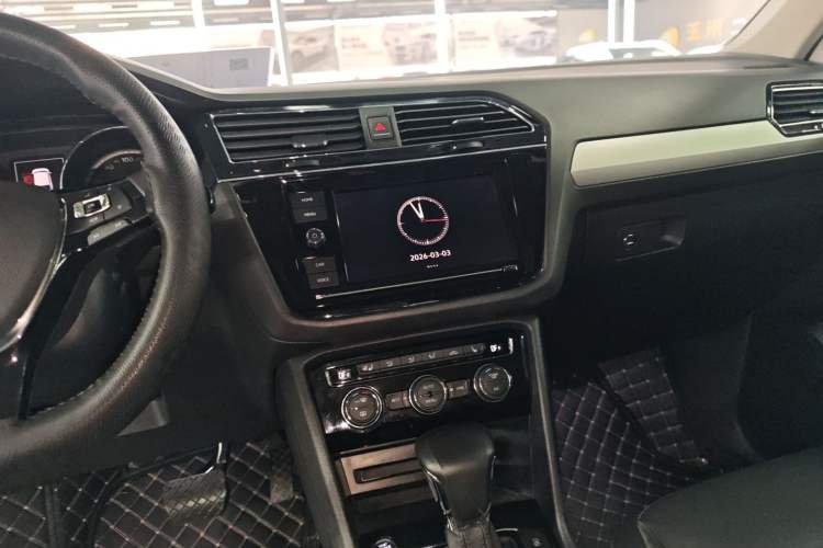 Used Volkswagen Tiguan L 2019 330TSI Automatic Two-Wheel Drive Smart Luxury Version China VI Standard
