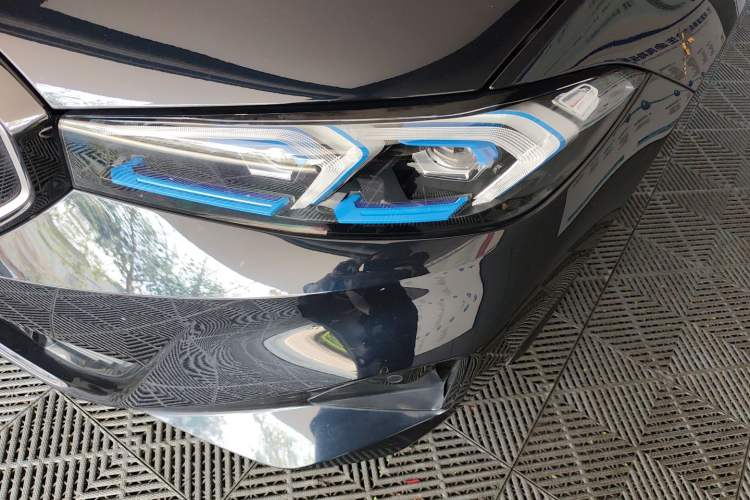 Used BMW i3 2023 eDrive 40 L Midnight Sports Package
