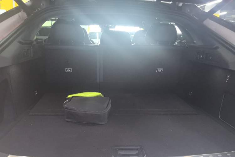 Used Zeekr 001 2025 YOU Edition 100 kWh All-Wheel Drive Trunk