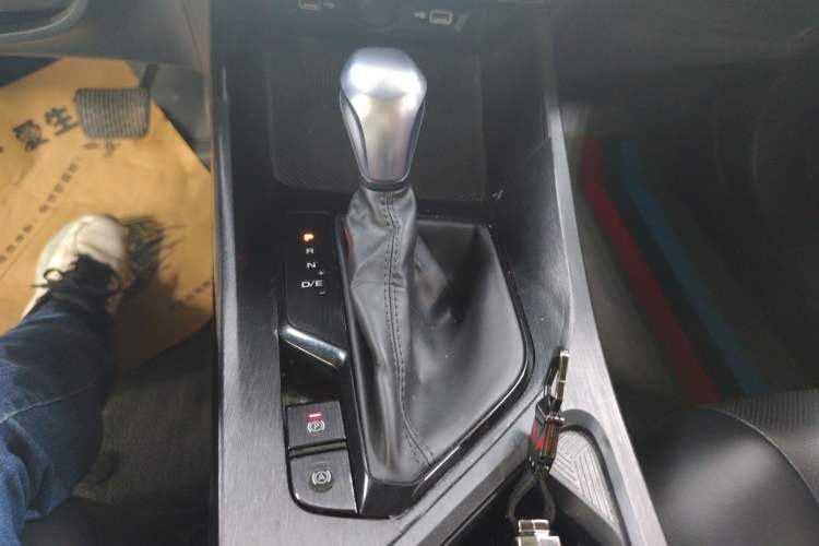 Used Roewe i5 2021 1.5L CVT Diamond Edition