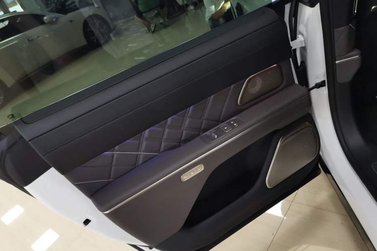 Used Nio ET9 2025 100 kWh