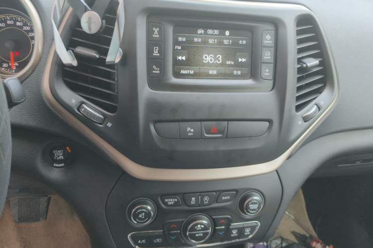 Used Jeep Cherokee 2016 2.4L Leading Edition